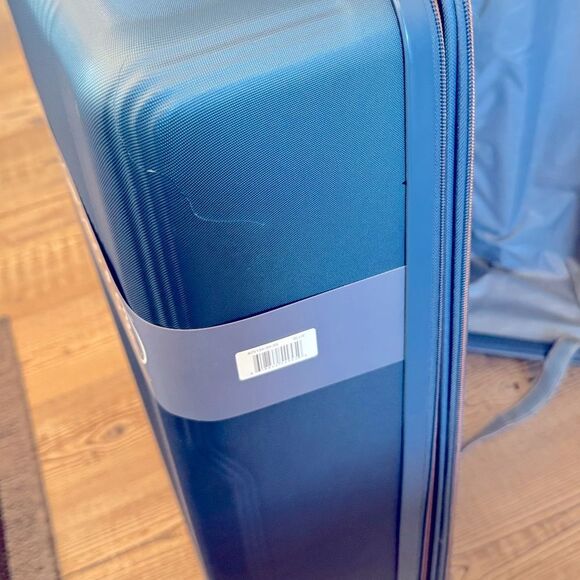 Tag Gateway  Piece Hard side Spinner 24“ Luggage suitcase $439 - Picture 9 of 9